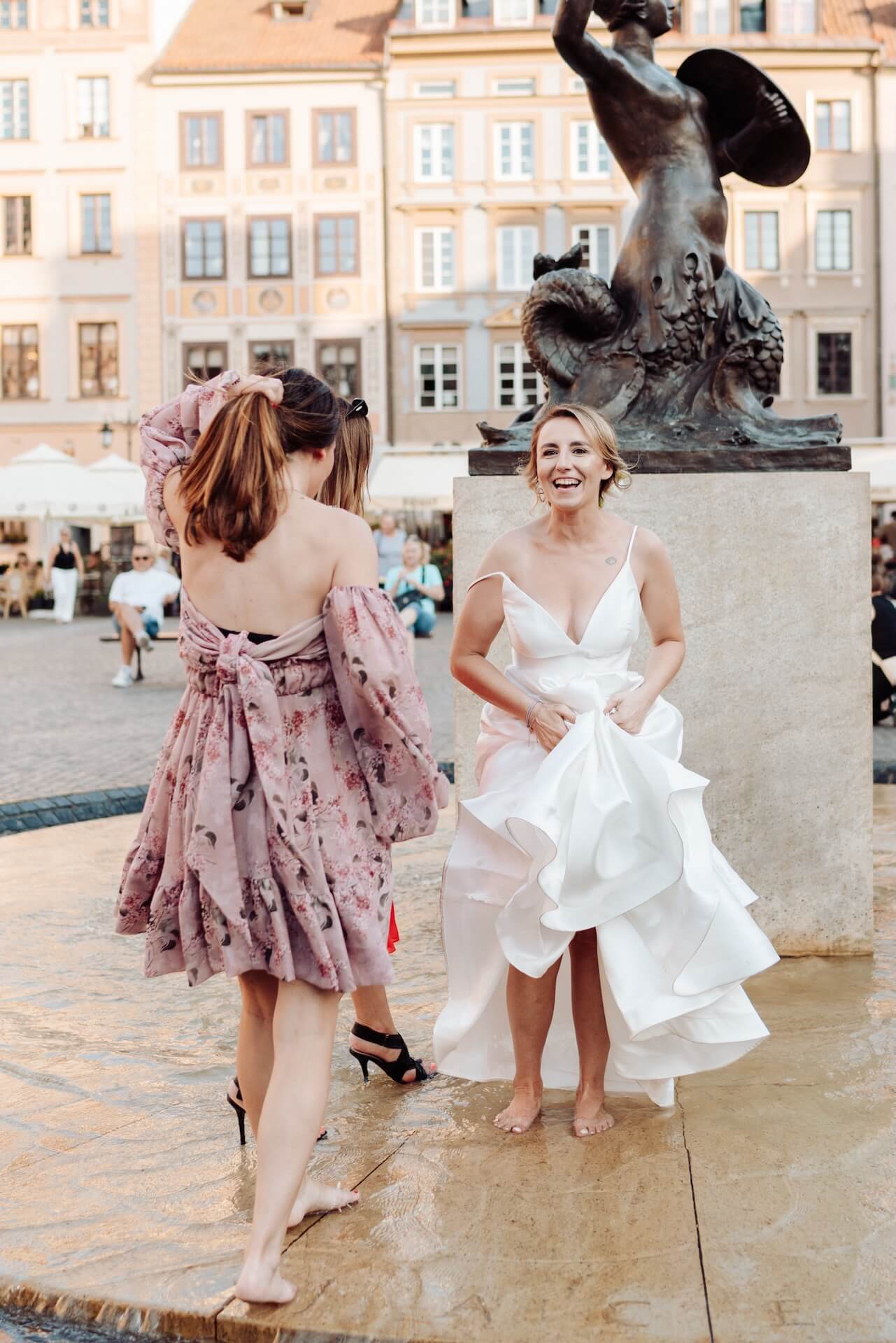 Szalony plener – sesja w fontannie Rynek Starego Miasta Warszawa