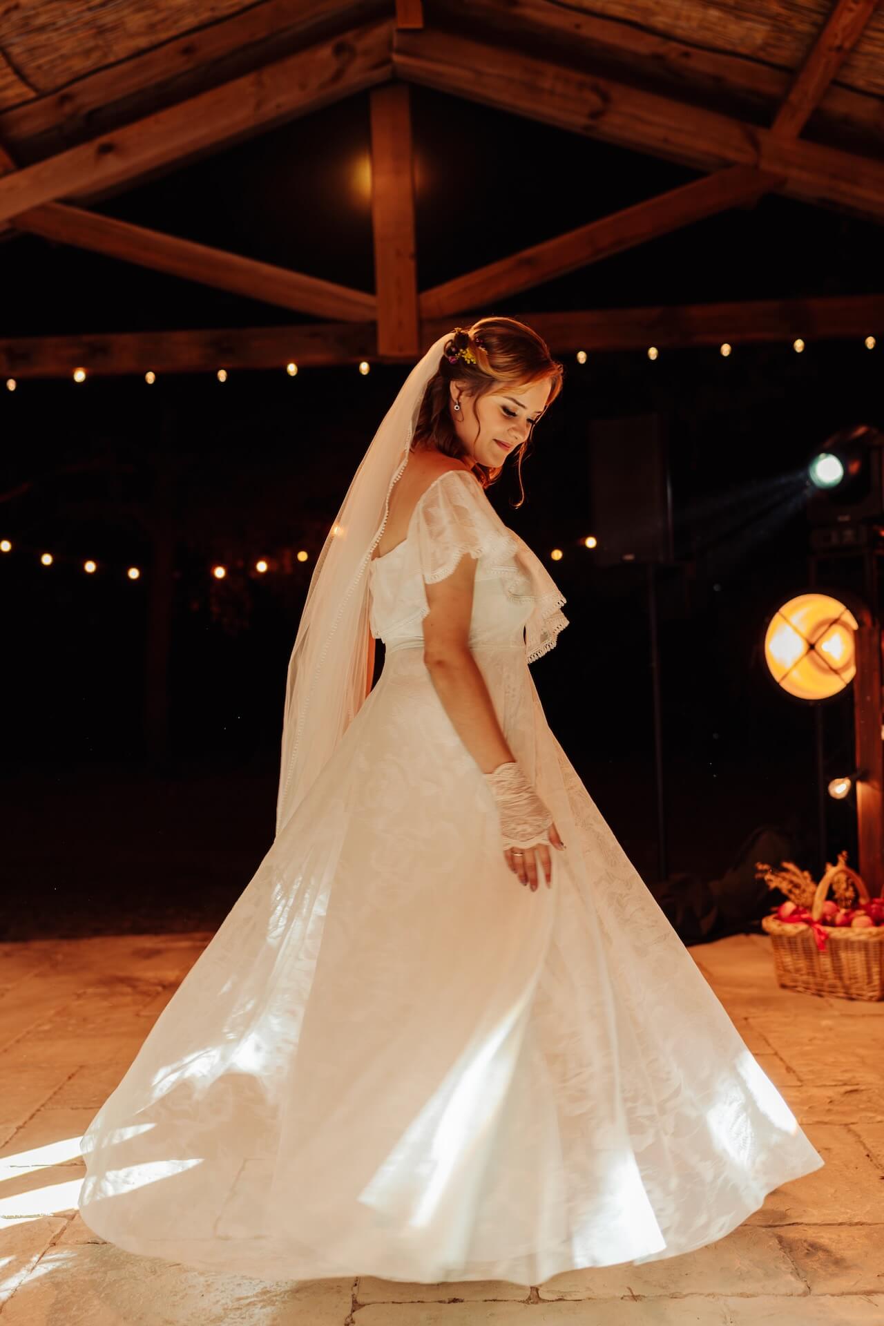 Reportaz z wesela siedlisko malcanow panna mloda w oczekiwaniu na pierwszy taniec