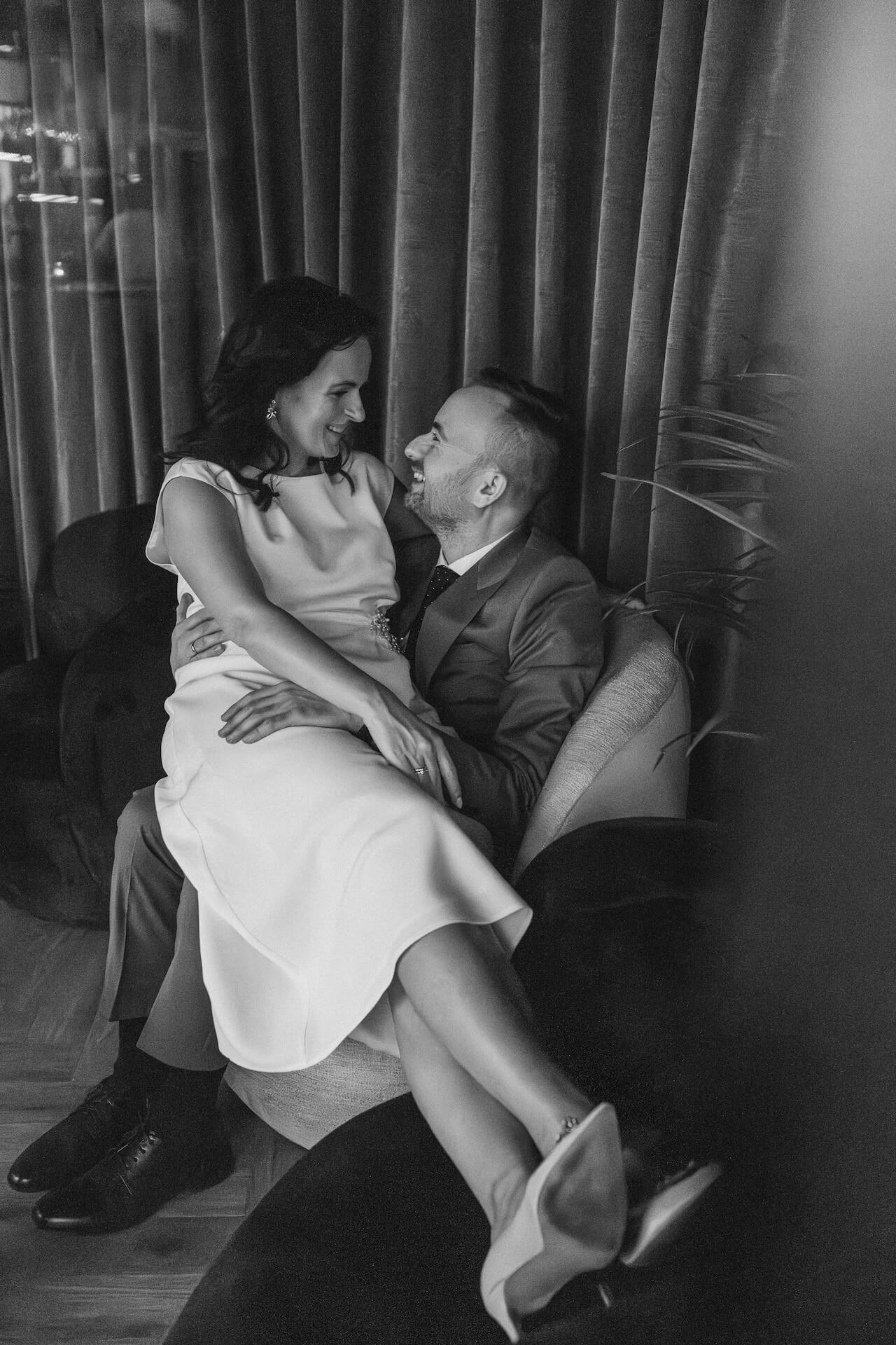 Sesja w dniu slubu warszawa hotel crowne plaza warsaw 02